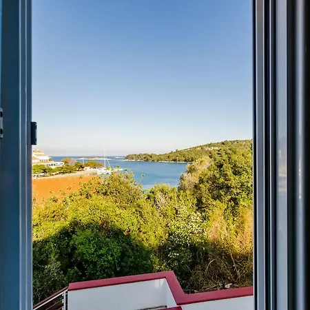 Lorena Mljet Pomena