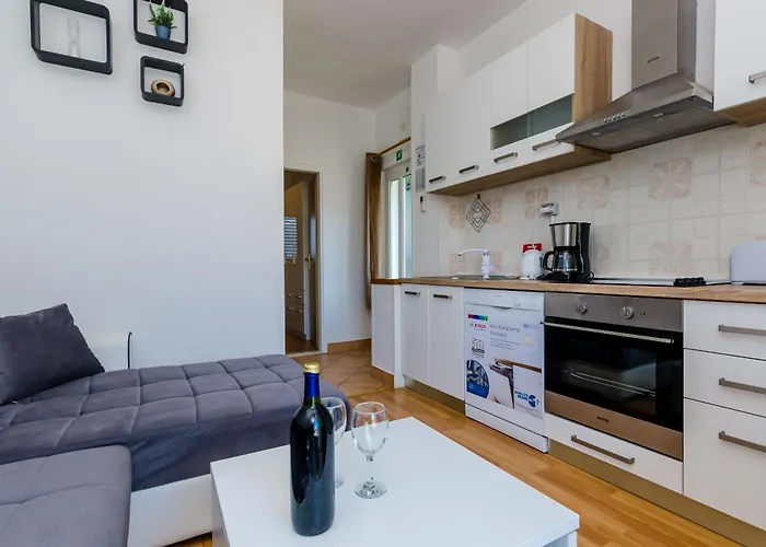 شقة Lorena Mljet بومينا