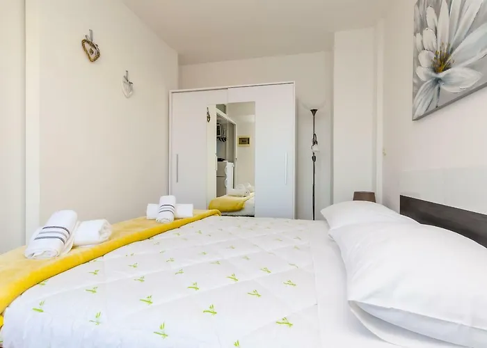 Lorena Mljet شقة *