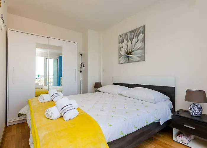 Lorena Mljet شقة بومينا